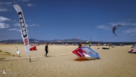 Bild Kitesurfen und Windsurfen Costa Brava Sant Pere Pescador Kataloninen ION CLUB Golf de Roses (Spanien)